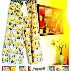 Lisa Todd cotton Floral Wide-leg pant.  Drawstring beauty.